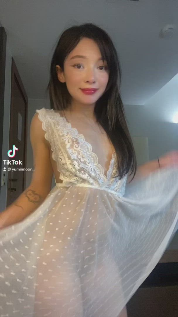 Naked petite TikTok Porn GIF