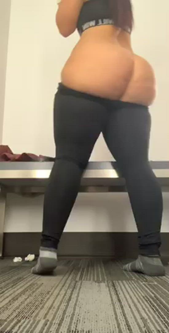 Booty ass Curvy Pawg Porn GIF